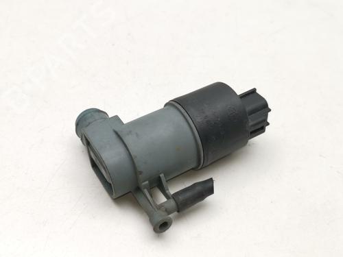 Used Washer pump TOYOTA YARIS (_P13_) 1.5 Hybrid (NHP130_, NHP130) (101 hp) 29810983