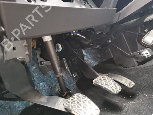 Used Break pedal FORD TOURNEO COURIER B460 MPV 1.0 EcoBoost (100 hp) 28980561
