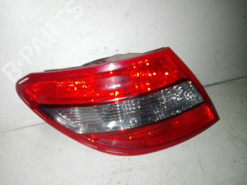 Used Left taillight MERCEDES-BENZ C-CLASS (W204) [2007-2015]  28997798