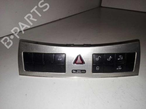 Used Warning switch MERCEDES-BENZ CLK (C209) CLK 320 CDI (209.320) (224 hp) 28984122