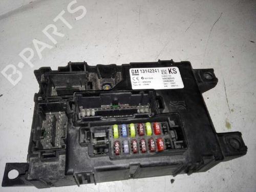 Used Fuse box OPEL CORSA D (S07) [2006-2015]  28987311
