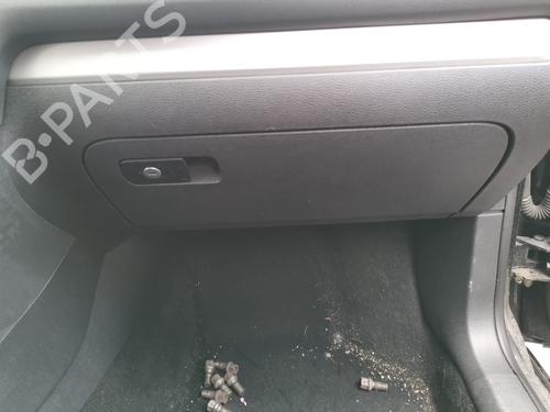 Handskerum VW GOLF VI (5K1) [2008-2014]  30468066