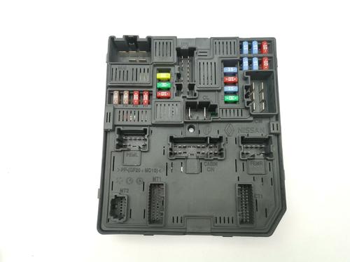 Used Fuse box Fuse box 39441663 39441663