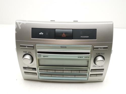 Used Radio TOYOTA COROLLA Verso (ZER_, ZZE12_, R1_) 2.2 D-4D (AUR10_, AUR10R) (136 hp) 30133902