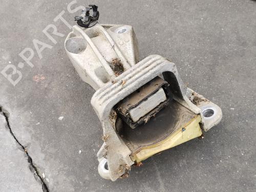 Used Engine mount RENAULT MEGANE III Hatchback (BZ0/1_, B3_) 1.5 dCi (BZ09, BZ0D, BZ1W, BZ29, BZ14) (110 hp) 28985021