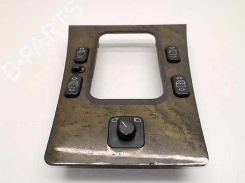 Used Left front window switch MERCEDES-BENZ E-CLASS (W210) E 220 D (210.004) (95 hp) 28984121
