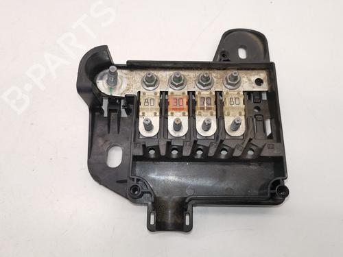 Used Fuse box Fuse box 39441326 39441326