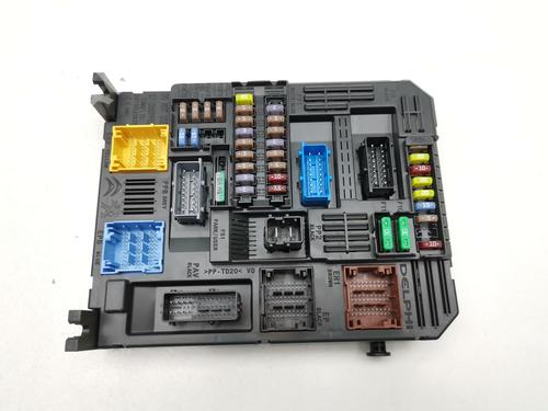 Used Fuse box Fuse box 39442069 39442069