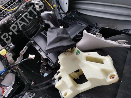 Used Gear lever Gear lever KIA SPORTAGE IV (QL, QLE) 1.7 CRDi (116 hp) 40216688 40216688