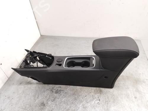 Used Armrest / Center console Armrest / Center console 37584626 37584626