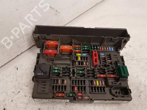 Used Fuse box BMW 3 (E90) 320 d (177 hp) 28992204