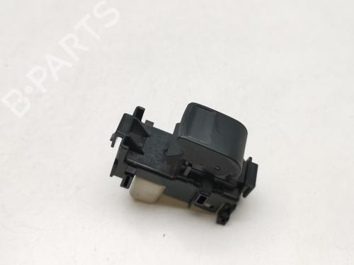 Used Right front window switch TOYOTA YARIS (_P13_) 1.5 Hybrid (NHP130_, NHP130) (101 hp) 29810953