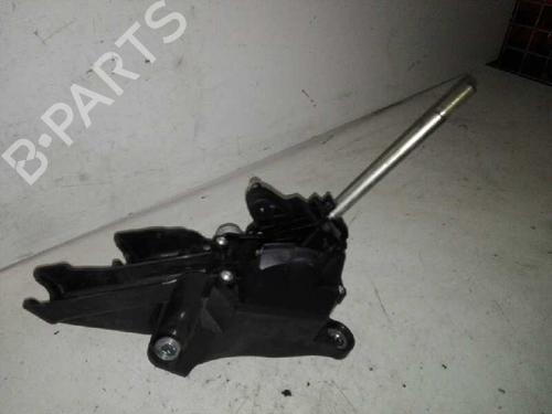 Used Gear lever FORD FOCUS III [2010-2020]  28998671