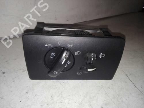 Used Headlight switch FORD MONDEO III (B5Y) 2.0 16V DI / TDDi / TDCi (90 hp) 28981800
