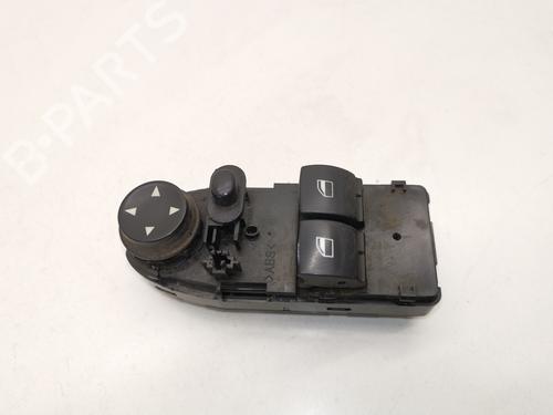Used Left front window switch BMW 1 (E87) 118 d (143 hp) 28988239