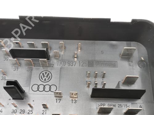 Fuse box AUDI A3 (8P1) 1.6 TDI | BP39438507E1 - Image 2