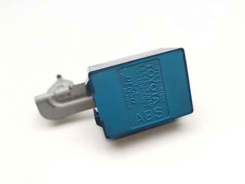 Module électronique TOYOTA PRIUS Liftback (_W2_) 1.5 Hybrid (NHW20_, NHW20R) (112 hp) 28978349