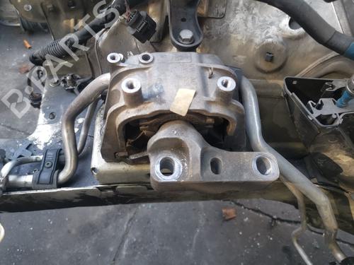 Used Engine mount VW GOLF VI (5K1) [2008-2014]  29728150
