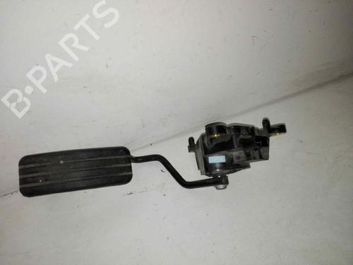 Used Pedal RENAULT CLIO III (BR0/1, CR0/1) 1.5 dCi (BR17, CR17) (86 hp) 28981312
