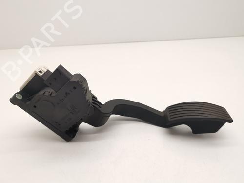 Used Pedal OPEL CORSA E (X15) [2014-2025]  28983061