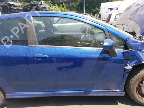 Used Right front door FIAT GRANDE PUNTO (199_) 1.3 D Multijet (199.AXD11, 199.AXD1A, 199.AXD1B,... (90 hp) 28989788