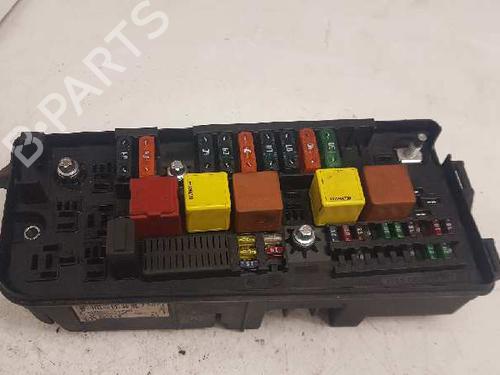 Used Fuse box OPEL VECTRA C (Z02) 2.0 DTI 16V (F69) (101 hp) 28987660
