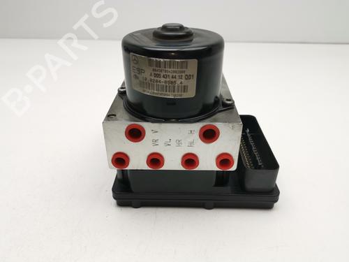 Used ABS pump MERCEDES-BENZ CLK (C209) [2002-2010]  28995903