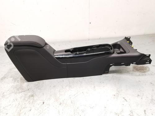 Used Armrest / Center console CITROËN C4 CACTUS 1.6 BlueHDi 100 (99 hp) 28997155