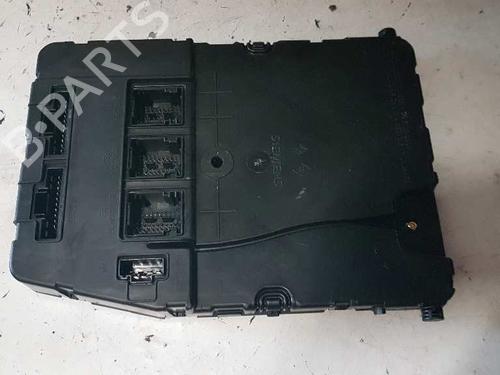 Zekeringkast RENAULT SCÉNIC II (JM0/1_) [2003-2010]  28983703