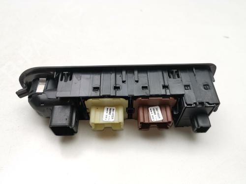 Left front window switch RENAULT CAPTUR I (J5_, H5_) 1.5 dCi 90 (J5N4, J5M5, J5MW, J5M6, J5AL, J5AJ) | BP39444026I27 - Image 2