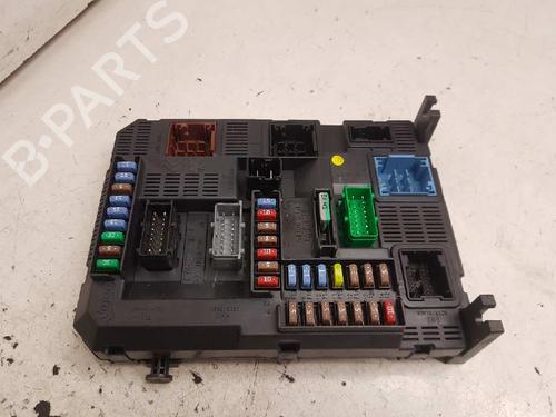 Used Fuse box PEUGEOT 308 II (LB_, LP_, LW_, LH_, L3_) [2013-2021]  28989413
