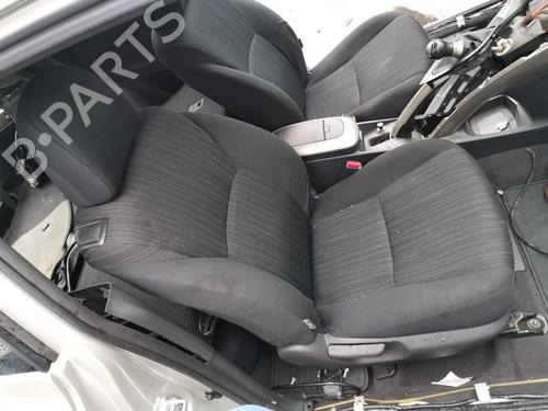 Used Right front seat TOYOTA AURIS (_E18_) 1.4 D-4D (NDE180_, NDE180R) (90 hp) 28992682