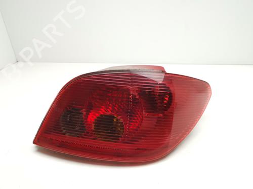 Used Right taillight PEUGEOT 307 (3A/C) 1.6 16V (109 hp) 31598495