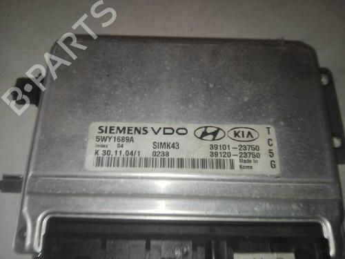 Used Engine control unit (ECU) HYUNDAI COUPE II (GK) [2001-2012]  28993405