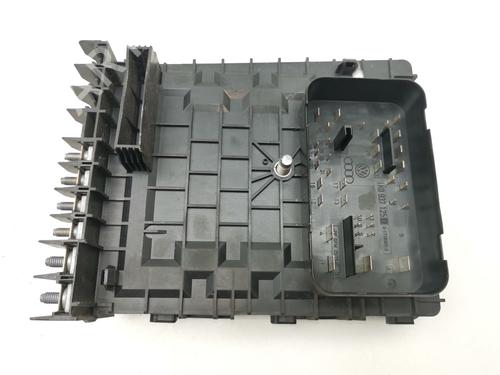 Fuse box VW GOLF VI (5K1) | BP37447615E1 - Image 2