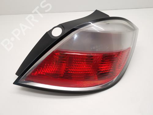 Used Right taillight OPEL ASTRA H (A04) [2004-2014]  28983354