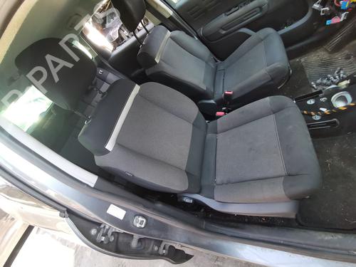 Used Right front seat Right front seat CITROËN C3 AIRCROSS II (2R_, 2C_) 1.2 PureTech 110 (2RHNZB, 2RHNZW, 2RHNPX, 2RHNPJ) (110 hp) 40216960 40216960