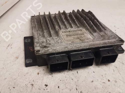 Calculateur moteur (ecu) RENAULT CLIO III (BR0/1, CR0/1) 1.5 dCi (BR17, CR17) (86 hp) 28989888