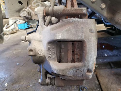 Used Left front brake caliper Left front brake caliper TOYOTA AURIS (_E18_) 1.4 D-4D (NDE180_, NDE180R) (90 hp) 40218253 40218253
