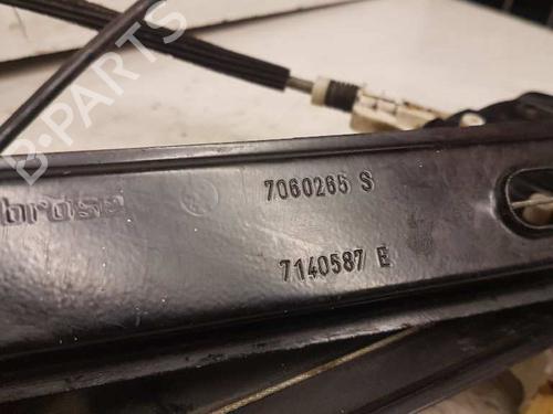 Front left window mechanism BMW 3 (E90) 320 d | BP28999555C22 - Image 2