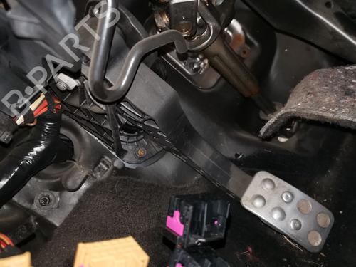 Used Clutch pedal SEAT LEON (1P1) [2005-2013]  28984628