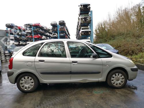 Fuse box CITROËN XSARA PICASSO (N68) 1.6 HDi | BP28983123E1