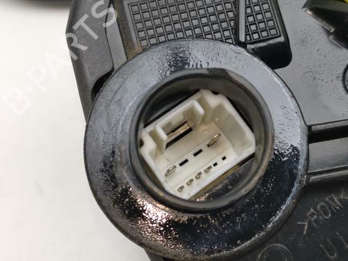 Front left lock TOYOTA AURIS (_E18_) 1.4 D-4D (NDE180_, NDE180R) | BP28979382C98 