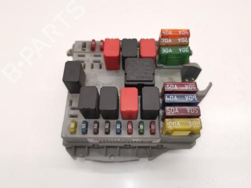 Used Fuse box FIAT PUNTO (188_) 1.2 16V 80 (188.233, .235, .253, .255, .333, .353, .639,... (80 hp) 28998002