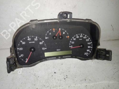 Used Instrument cluster FIAT PUNTO Hatchback Van (188_) 1.2 60 (60 hp) 28983281