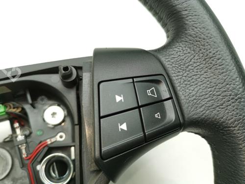 Steering wheel VOLVO S40 II (544) | BP31721224C49