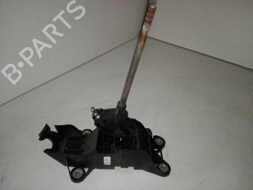 Used Gear lever FORD FIESTA VI (CB1, CCN) [2008-2025]  28998668