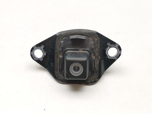 camera-toyota-yaris-_p13_-2010-2011-2012-2013-2014-2015-2016-2017-2018-2019-2020-39439245 main image