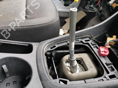 Used Gear lever AUDI Q3 (8UB, 8UG) [2011-2020]  28993185