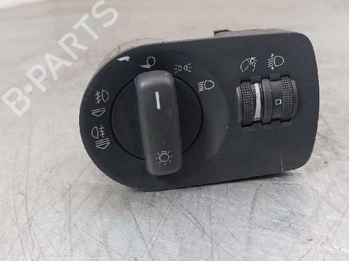Used Headlight switch AUDI A3 (8P1) [2003-2013]  28981655